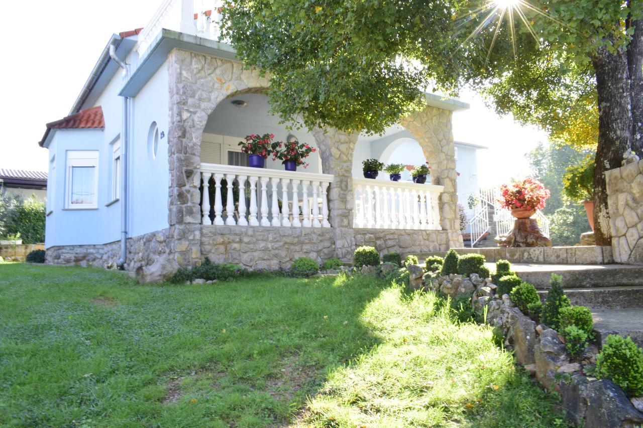 Apartment Blumen Oase Malinska Exterior photo